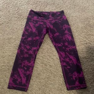 Lululemon size 6 yoga pants.